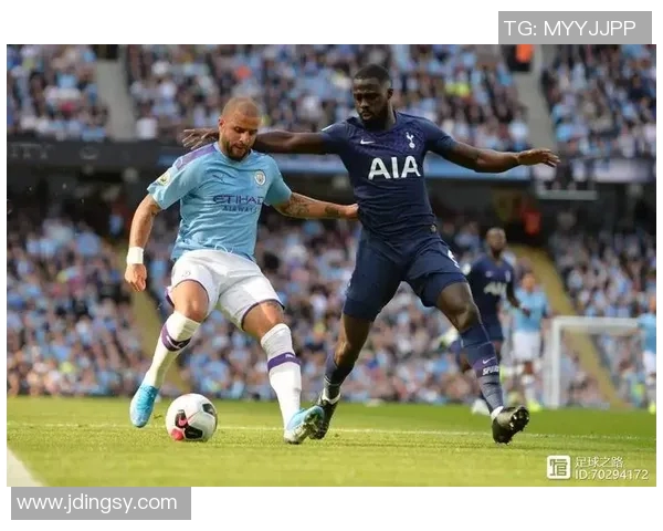 卡帕提与矿工的激烈对决揭示了足球战术与团队精神的完美结合 卡帕提与矿工的激烈对决揭示了足球战术与团队精神的完美结合